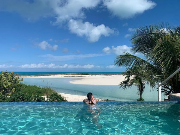 Beautiful Beach House on Little Exuma with Private Beach