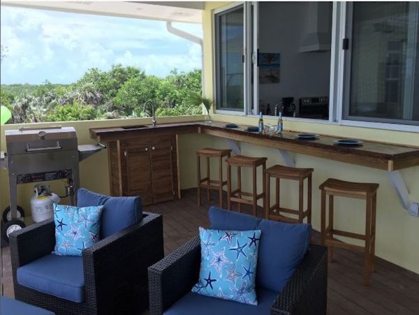 Beautiful Beach House on Little Exuma with Private Beach