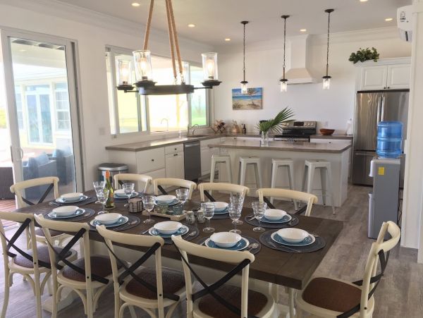 Beautiful Beach House on Little Exuma with Private Beach