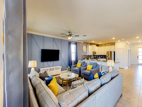 10 BEDROOM PRIVATE POOL HOME WITH RESORT AMENITIES