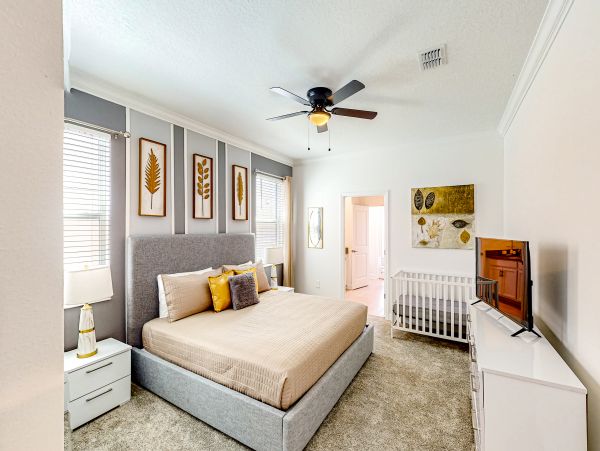 10 BEDROOM PRIVATE POOL HOME WITH RESORT AMENITIES