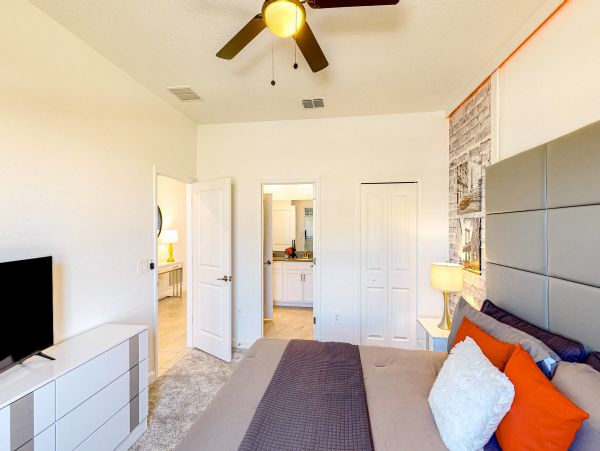 10 BEDROOM PRIVATE POOL HOME WITH RESORT AMENITIES