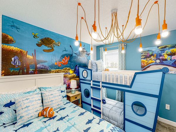 10 BEDROOM PRIVATE POOL HOME WITH RESORT AMENITIES