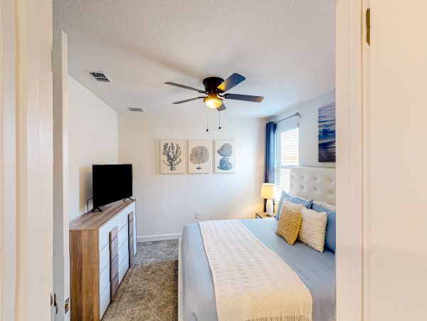 10 BEDROOM PRIVATE POOL HOME WITH RESORT AMENITIES