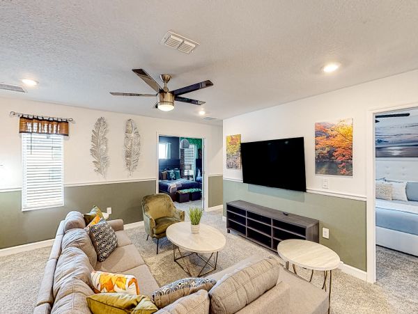 10 BEDROOM PRIVATE POOL HOME WITH RESORT AMENITIES