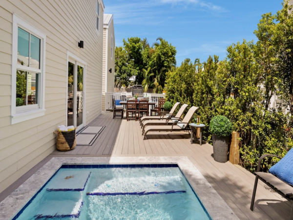 Beautiful Vacation Home with 5 Bedrooms & Private Pool