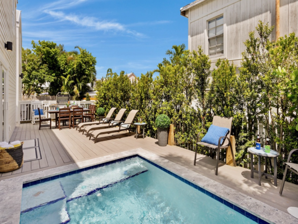 Beautiful Vacation Home with 5 Bedrooms & Private Pool