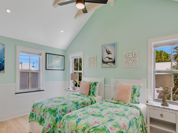 Beautiful Vacation Home with 5 Bedrooms & Private Pool