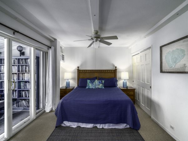 St. Thomas Vacation Condo Two Bedroom Walk to Beach