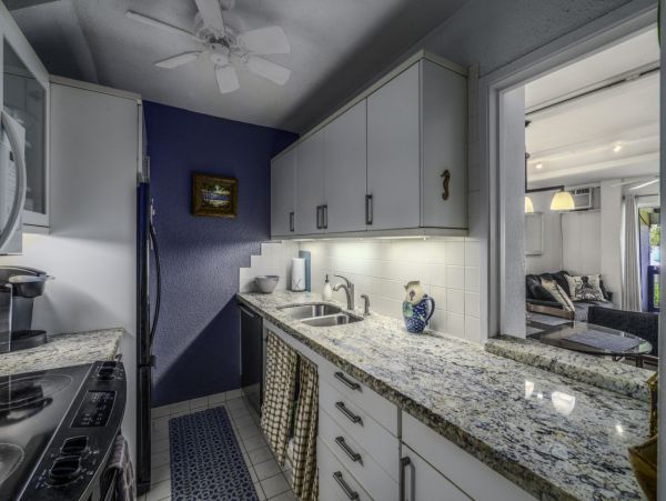 St. Thomas Vacation Condo Two Bedroom Walk to Beach