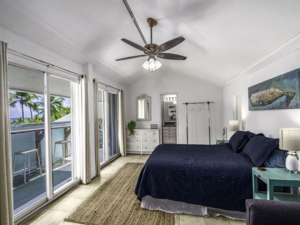 St. Thomas Vacation Condo Two Bedroom Walk to Beach