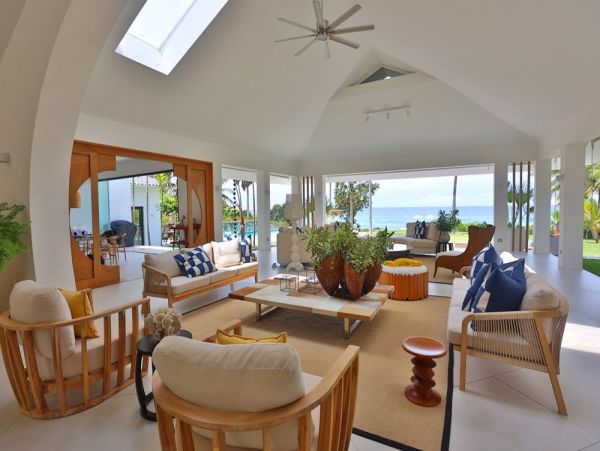 Exclusive Luxury Vacation Villa with 7 Suite Bedrooms