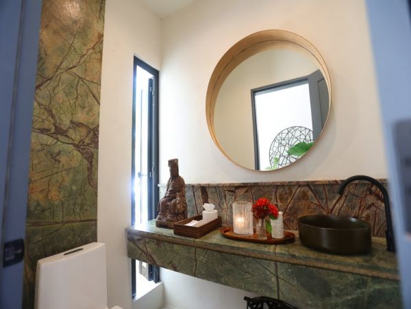 Exclusive Luxury Vacation Villa with 7 Suite Bedrooms