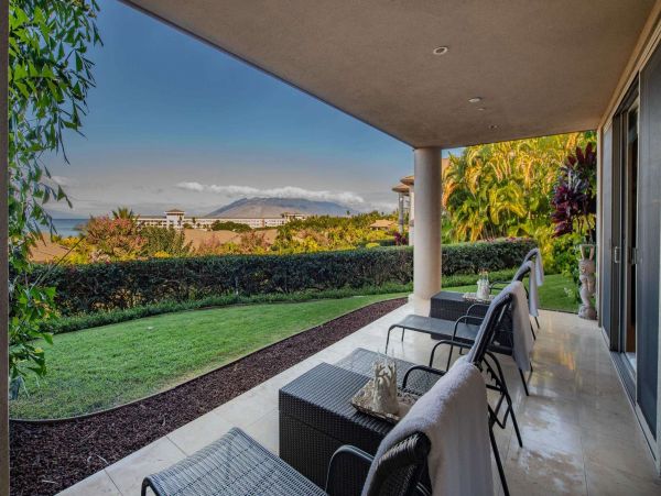 Luxury Wailea Vacation Villa Three Bedroom Walk to Beach