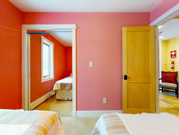 Spacious 6 Bedroom Vacation Condo in Vail