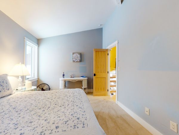 Spacious 6 Bedroom Vacation Condo in Vail