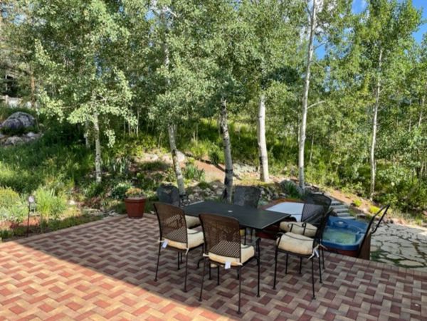 Spacious 6 Bedroom Vacation Condo in Vail