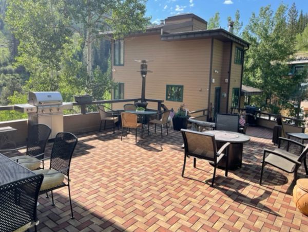 Spacious 6 Bedroom Vacation Condo in Vail