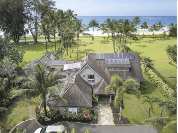 Beachfront Luxury Vacation Villa with Cottage