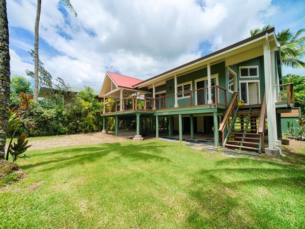 Hanalei Lovely Home Walk to Beach Kauai North Shore
