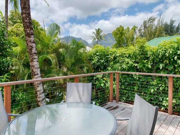 Hanalei Lovely Home Walk to Beach Kauai North Shore