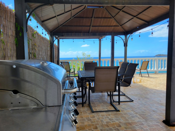 Spacious Villa Facing The Caribbean Sea