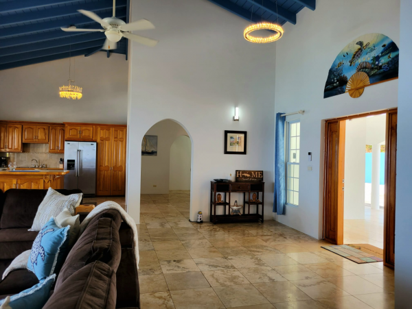 Spacious Villa Facing The Caribbean Sea