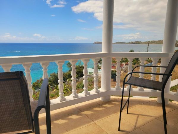 Spacious Villa Facing The Caribbean Sea