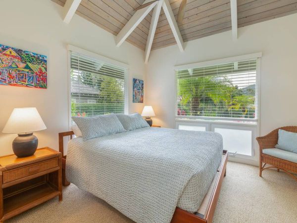 Hanalei Bay Beachfront Vacation Rental - Kauai North Shore Luxury Home
