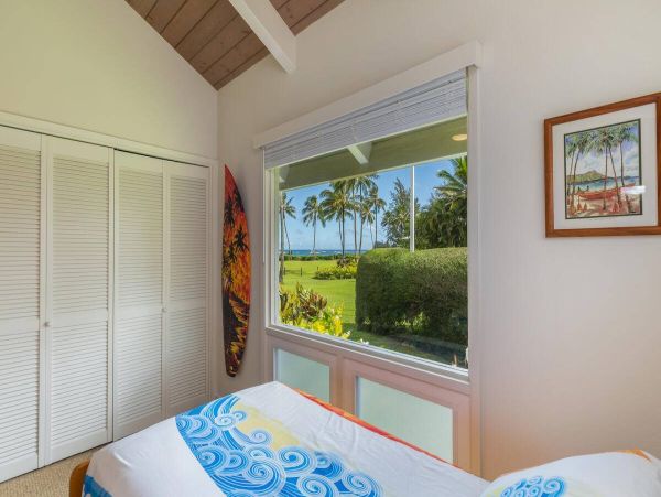 Hanalei Bay Beachfront Vacation Rental - Kauai North Shore Luxury Home