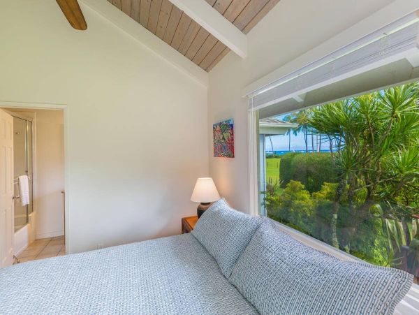 Hanalei Bay Beachfront Vacation Rental - Kauai North Shore Luxury Home