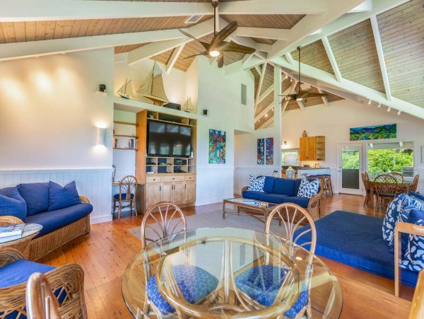 Hanalei Bay Beachfront Vacation Rental - Kauai North Shore Luxury Home