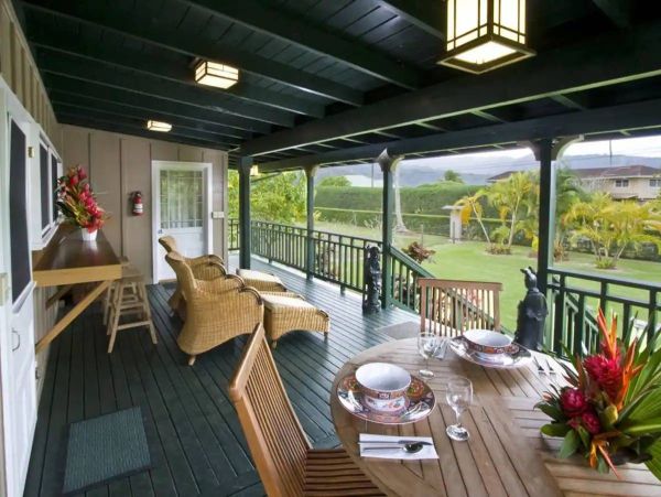 Discover the Charm of Our Renovated 2-Bedroom Cottage in Hanalei Bay
