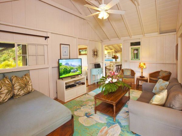 Discover the Charm of Our Renovated 2-Bedroom Cottage in Hanalei Bay
