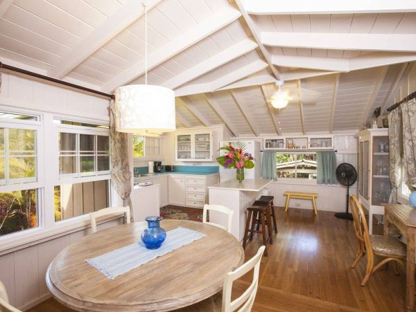 Discover the Charm of Our Renovated 2-Bedroom Cottage in Hanalei Bay