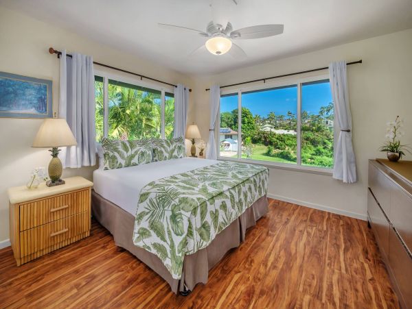 Charming 2-Bedroom Kauai Duplex, Steps to Beach