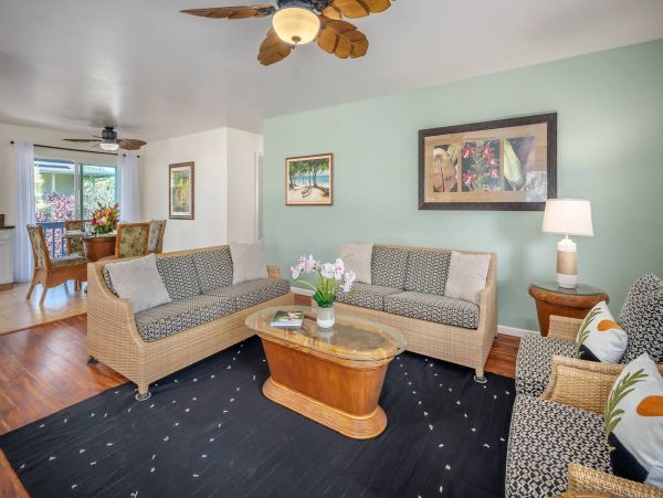 Charming 2-Bedroom Kauai Duplex, Steps to Beach