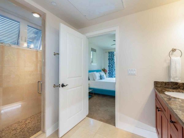 Modern Island Retreat with Mountain Views & Resort Amenities