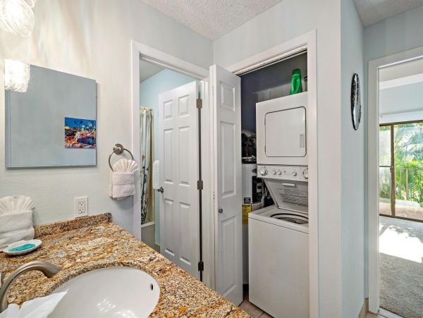 Three Bedroom Luxury Condo Close to the Beach in Wailea