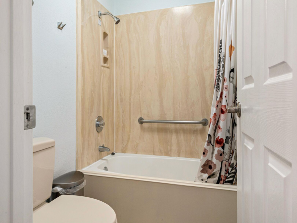 Three Bedroom Luxury Condo Close to the Beach in Wailea