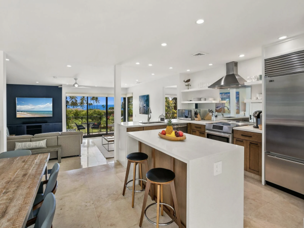 Maui One Level Luxury Interior Views of Pacific