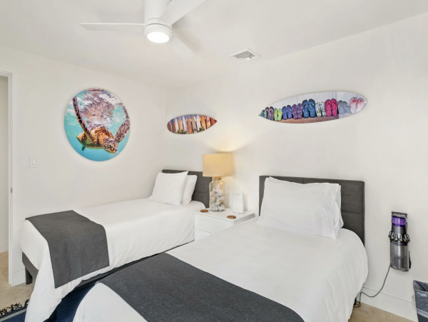 Maui One Level Luxury Interior Views of Pacific