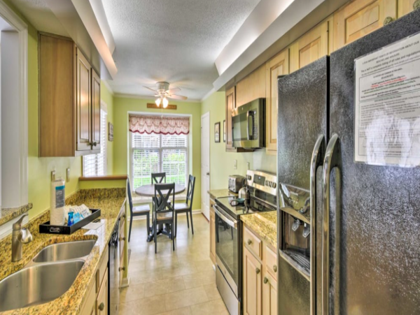 Pet Friendly resort near Beach- 3 Bedroom- 3.5 Bathrooms