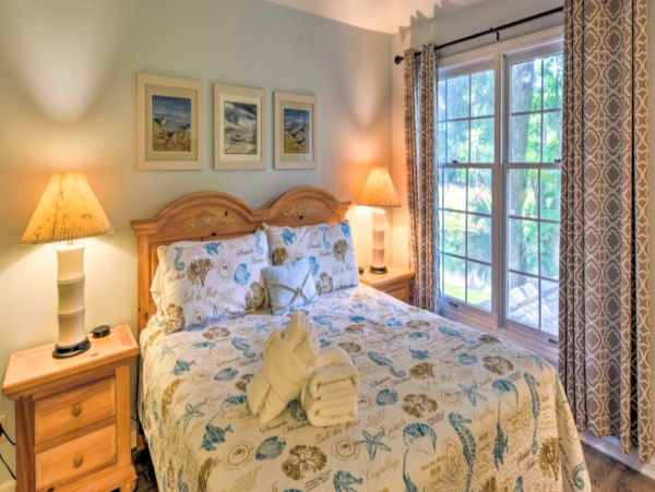 Pet Friendly resort near Beach- 3 Bedroom- 3.5 Bathrooms