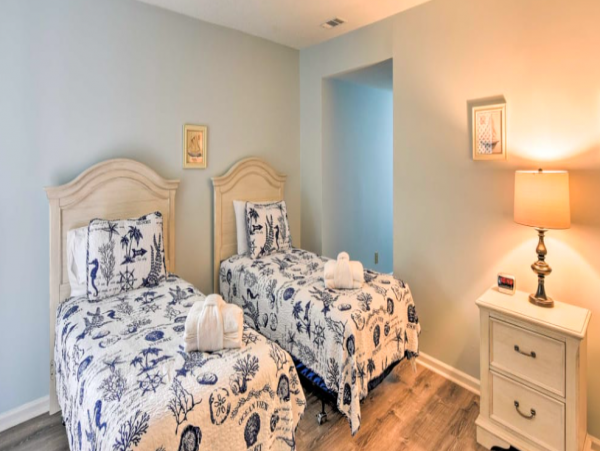 Pet Friendly resort near Beach- 3 Bedroom- 3.5 Bathrooms