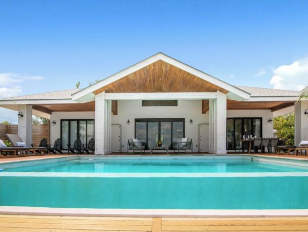 Luxury Exuma Vacation Rental – Remodeled 5-Bedroom Home Near Beaches