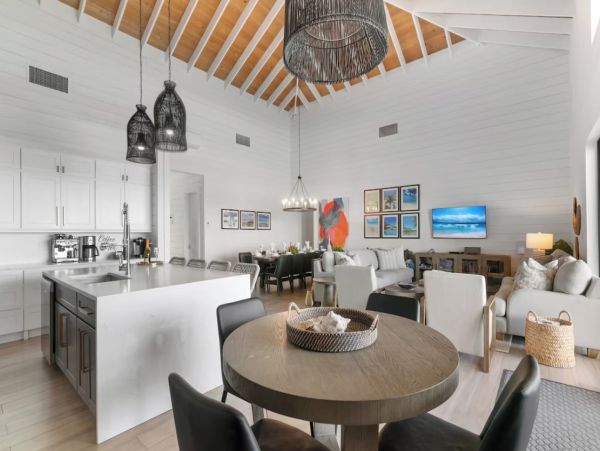 Luxury Exuma Vacation Rental – Remodeled 5-Bedroom Home Near Beaches