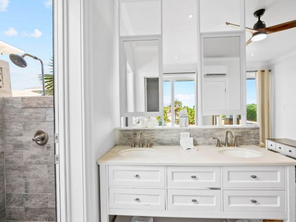 Ocean Front Exuma Vacation Home Six Bedroom