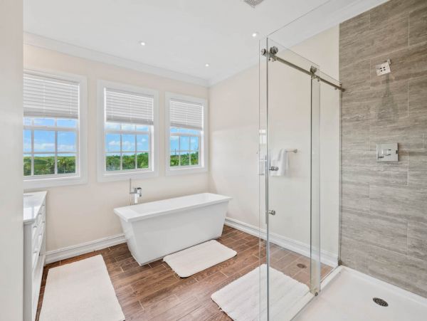 Ocean Front Exuma Vacation Home Six Bedroom