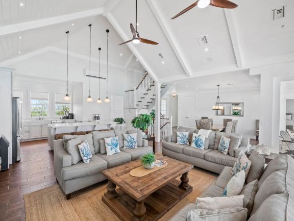 Ocean Front Exuma Vacation Home Six Bedroom